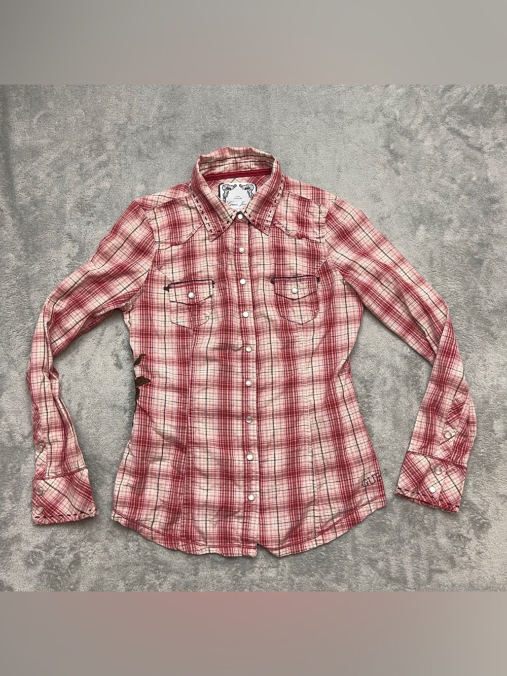Guess Pearl Snap Button Up Shirt Womens Medium Long Sleeve Red Plaid Cowgirl